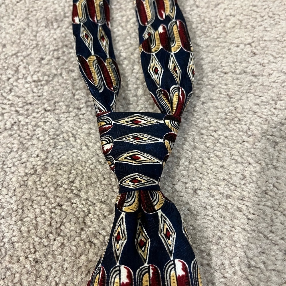 Adolfo Conture Silk Patterned Tie - Picture 3 of 6
